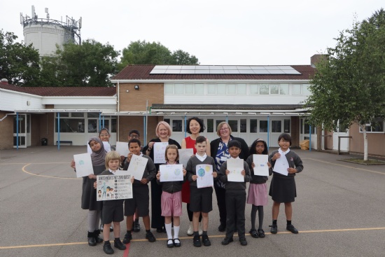 Climate Minister and Earley MP visit Whiteknights Primary School
